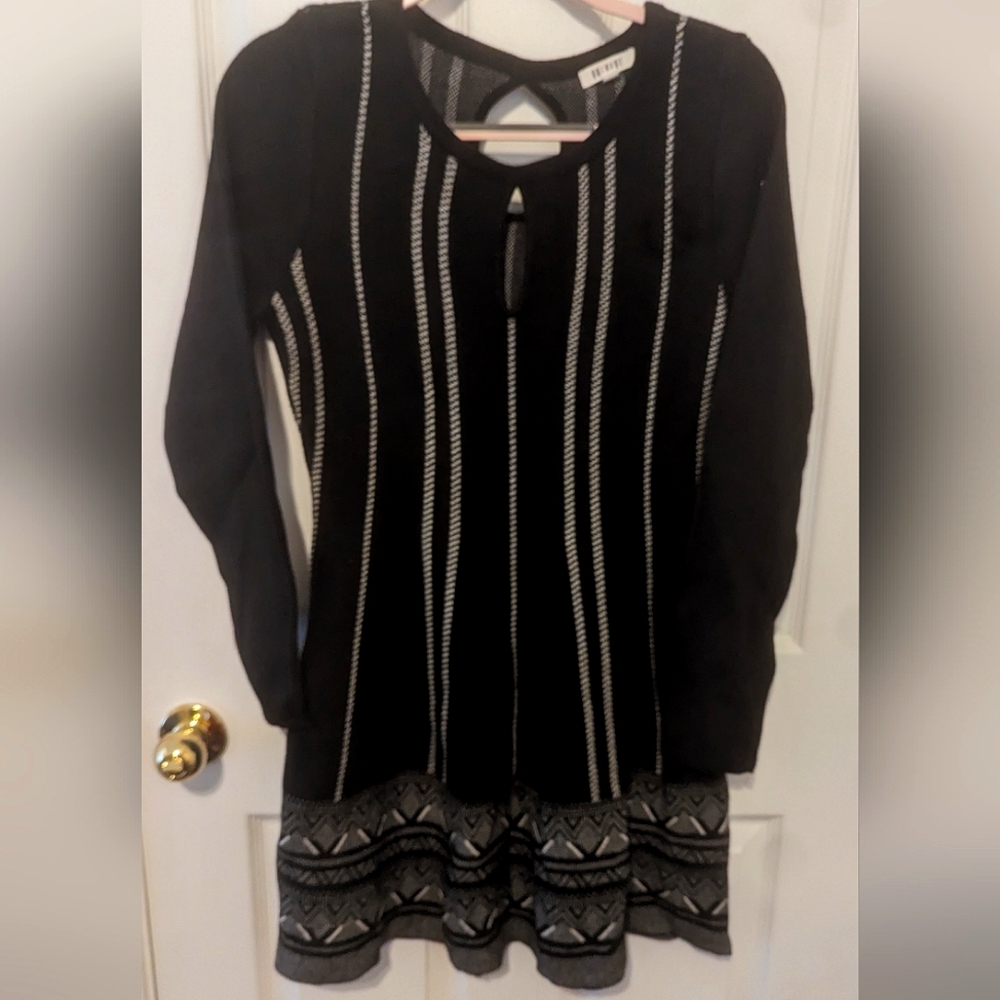 Black and white long sleeve midi dress